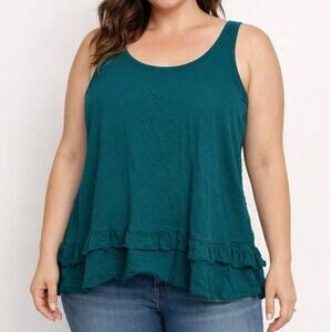 Democracy NWT feminine emerald green Swiss dot top medium